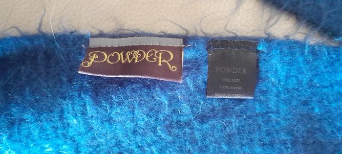 Shawl, broad & fluffy, in blue, never used
