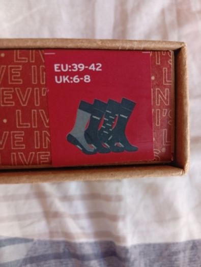 4 Pair Set of Levi's Socks ((Fully Authentic))