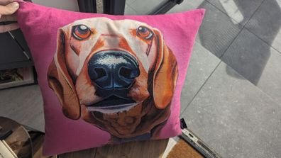 Throw cushions