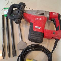 Milwaukee K500S Sds Max Breaker 110v