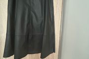 Leather skirt. New. Size M