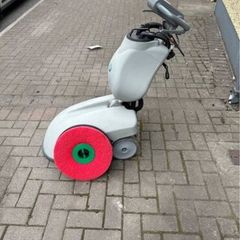 Comac vispa scrubber dryer