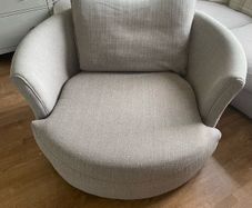 Swivel chair