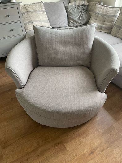 Swivel chair