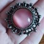 Vintage pink cabochon brooch. Image 3