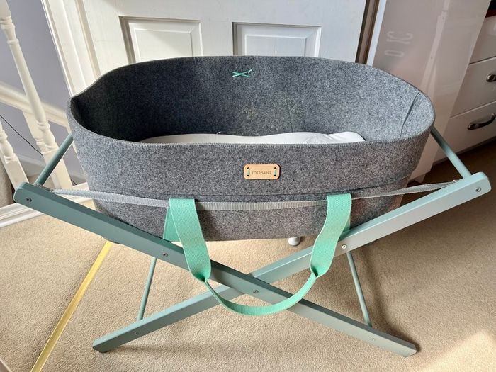 Mokee WoolNest Moses basket with stand