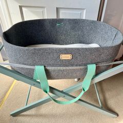 Mokee WoolNest Moses basket with stand