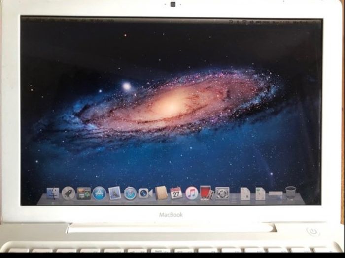 macbook late 2008