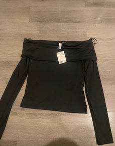 Black off the shoulder tee