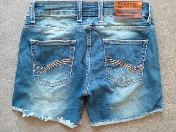 Tommy Hilfiger shorts size 8
