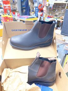 Dark brown Blundstone Boots