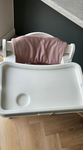 Selling Hauck Alpha Set baby highchair Great Condition!
