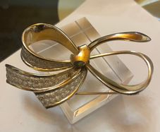 vintage  Brooch