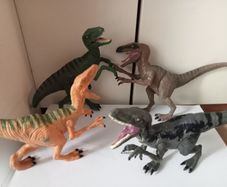 Set of 4 Jurassic World Velociraptor Dinosaurs Charlie,Blue,Delta,Echo