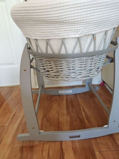 Dimple Grey Wicker Moses Basket White / With Deluxe Rocking Stand