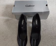 Ladies shoes