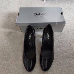 Ladies shoes