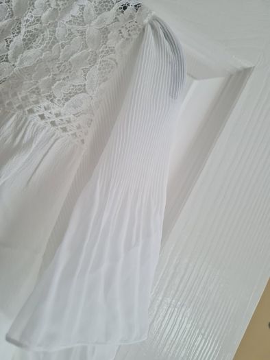 Plus Size (22) Next Ecru Lace Top. New