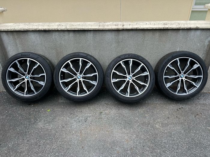 BMW X4 genuine 20" alloy wheels and tyres