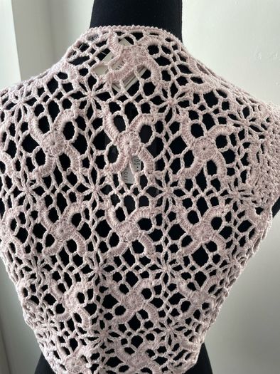 Jensen Woman pink pearl crochet tie front top cardigan sleeveless size medium