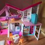 Barbie house and car Image 2