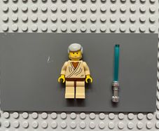 lego Star Wars sw0023 Obi-Wan Kenobi minifigure- Old, Yellow Head, Light Gray Hair