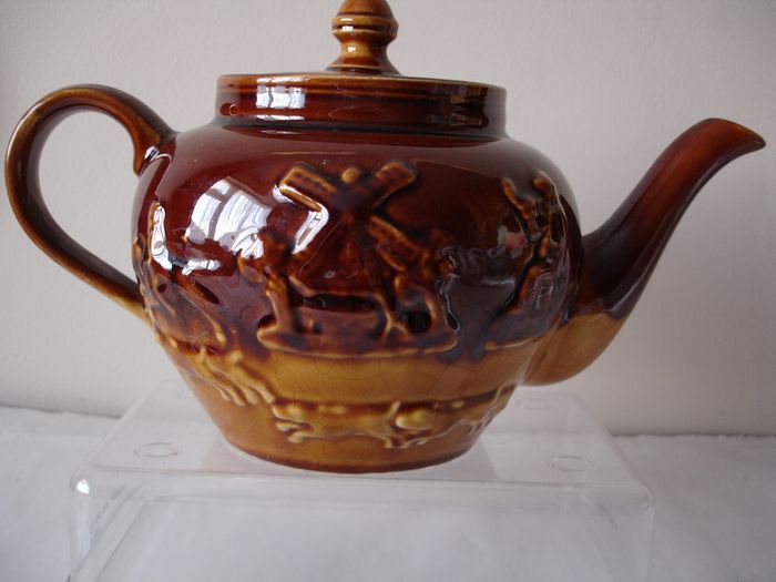 Arthur Wood Hunting Scene Lambeth Glazed  Stonewear Teapot early 1900's
