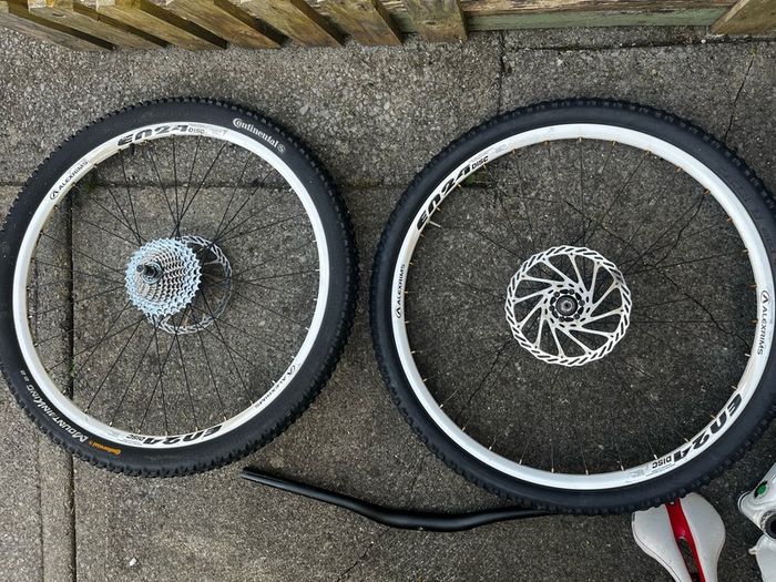 Merida ninty six carbon edition (size medium)