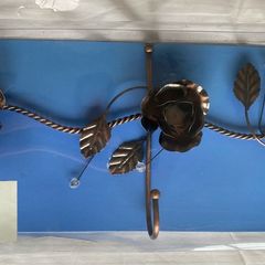 Metallic Rose 3 hook rail