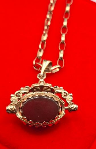 9ct yellow gold spinning fob necklace