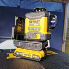 Brand new!!!  3 Lines green laser Dewalt New model