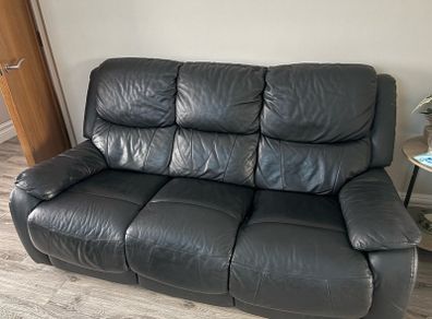 leather suite 3 & 2 seater