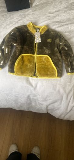 Child's green top