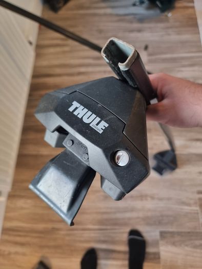 Thule roof bars
