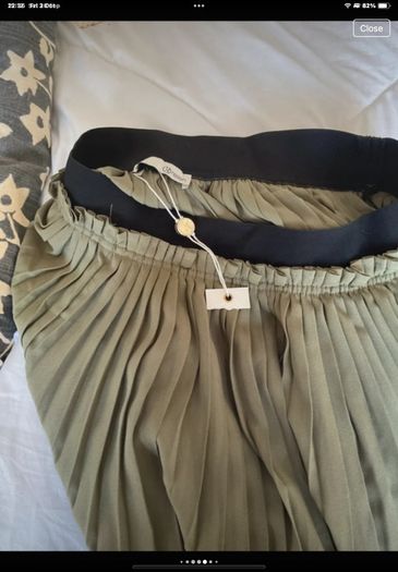 midi skirt Bnwt khaki pleated skirt small