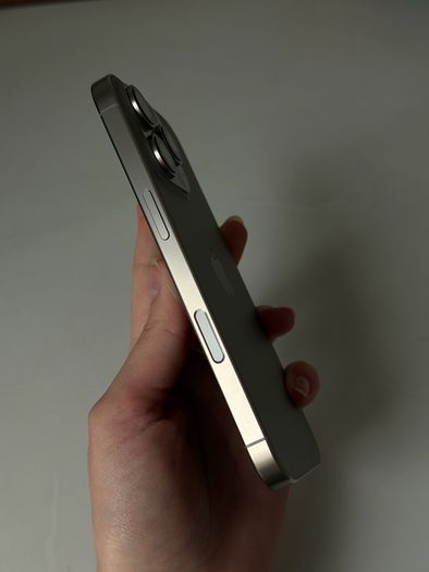 iPhone 16 Pro 128GB Natural Titanium