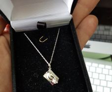 10 karat gold and natural diamond necklace