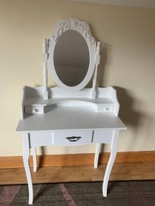 Dressing table
