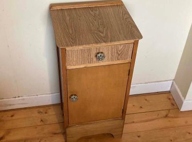 Modern Bedside Locker / Nightstand with Drawer & Cupboard Storage