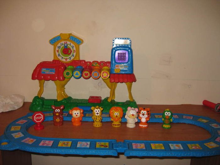 Vtech Smartville Alphabet Teaching Train Station