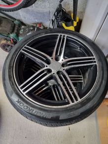 20 inch Rondell Alloys , no cracks or buckles ..3 tyres 70 %, 1 0%..Taken off Audi Q5 , thsnks for looking Price 520 euro , collection only , can arrange pick up at buyers expense .