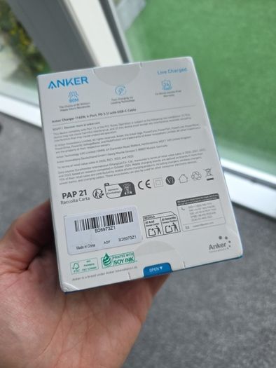 NEW Anker 140W 4-Port Charger PD 3.1 - Smart Screen - EU Plug