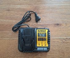 Dewalt Battery Charger DCB1104 12V/18V LI-ION XR (european plug)