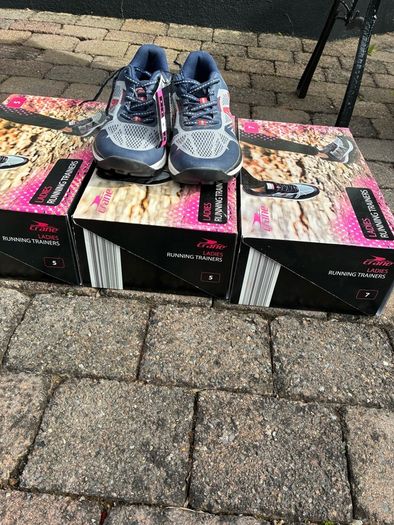 Cheap Ladies Footwear Job Lot.