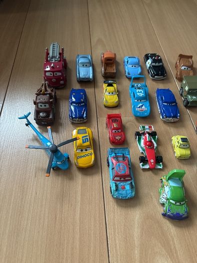 Zigzag McQuenn cars