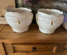 Plant Pot white & gold detail x 2