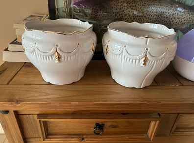 Plant Pot white & gold detail x 2