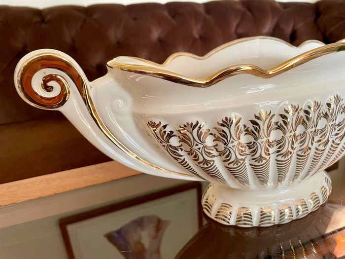 Stylish Vintage Sadler Ceramic Tulip Mantle Vase