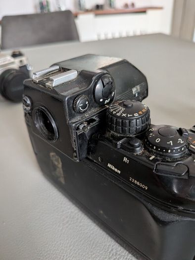 Nikon F4 (please read ad)