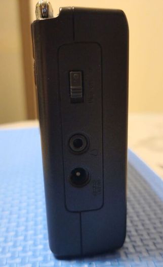 16 Bands Panasonic RF-B33, Matsushita, perfect working condition. 40 years old radio.